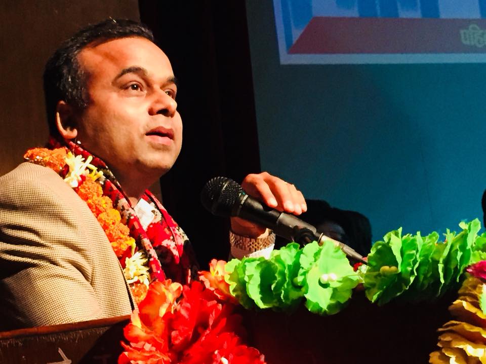 यस्तो चरित्रहीन सत्ता चाहिँदैन, बिरोध गरौं : डा. आचार्य