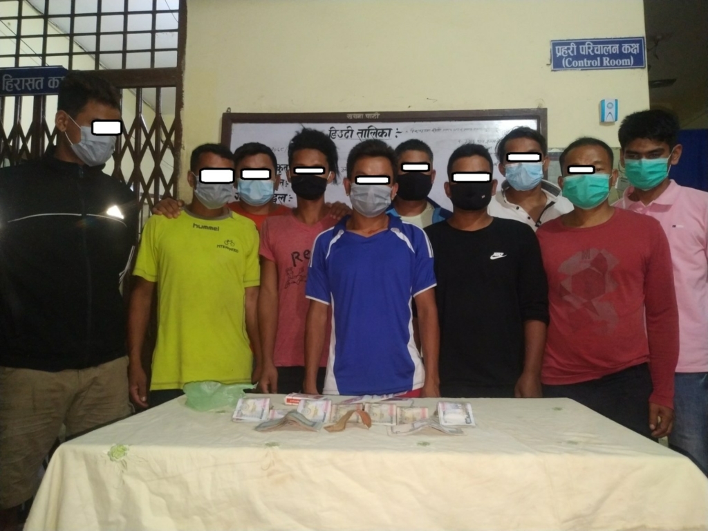 चितवनमा १० जना जुवाडे पक्राउ, ५१ हजार रुपैयाँ बरामद