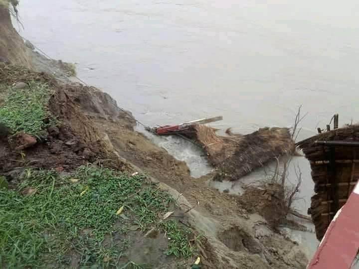 पश्चिम चितवनमा नारायणी नदीले कटान गर्न थाल्यो, सतर्कता अपनाउन आग्रह