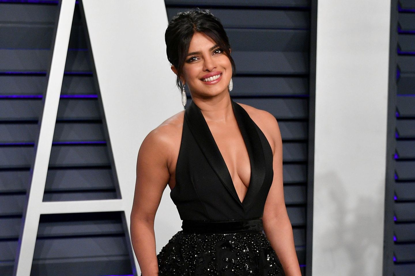 संक्रमितलाई सहयोग गर्न प्रियंका चोपडाले जम्मा गरिन् २२ करोड भारु