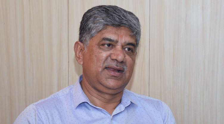 इजलासमै शम्भु थापा ‘फायर’: प्रधानन्यायाधीश विदामा बस्नुहोस