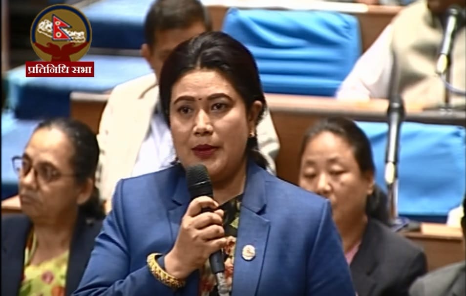 प्रतिनिधि सभा विघटन भएपछि एमाले सचेतक शान्ता चौधरीले फिर्ता गरिन् संसदको गाडि