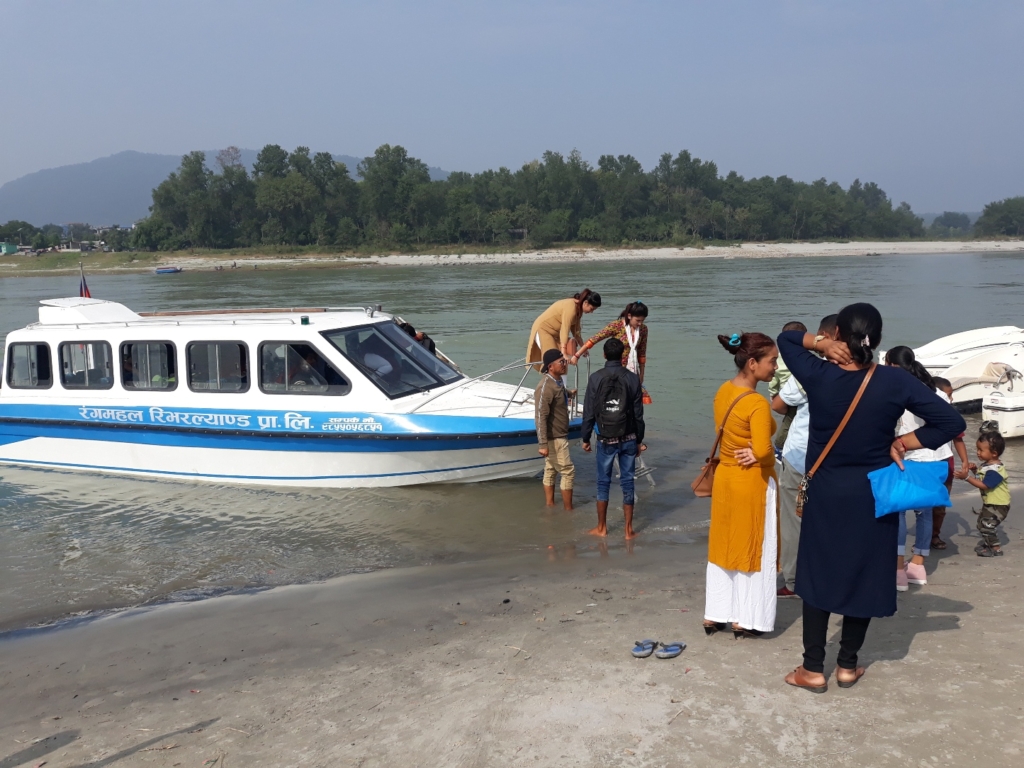 नारायणी नदीमा जल पर्यटनको सम्भावना प्रचुर,बजेटमा परेपछि चितवनबासी उत्साहित