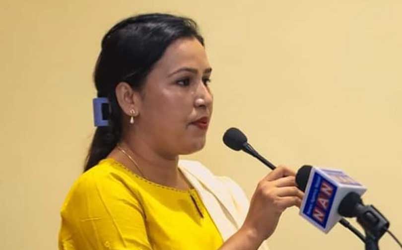ओलीले महरको अध्यक्ष पद उडाइदिए, झाक्री बसेको कुर्सीमा पुगिन् सुनिता