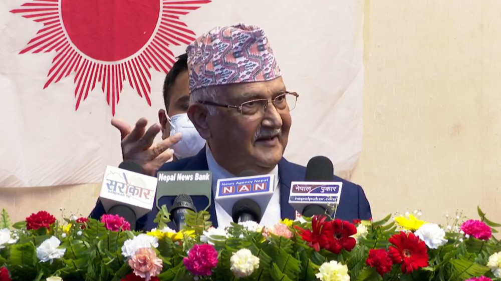 पार्टी फुटेको होइन, केही कुहिएर झरेका पात भएका हुन् : ओली