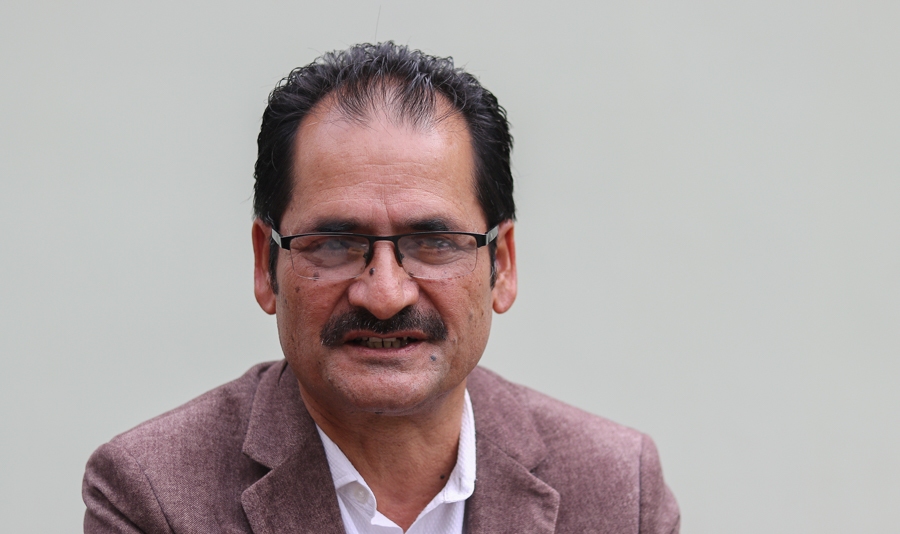 एमाले पनि विघटनतिर जान्छ : मणि थापा