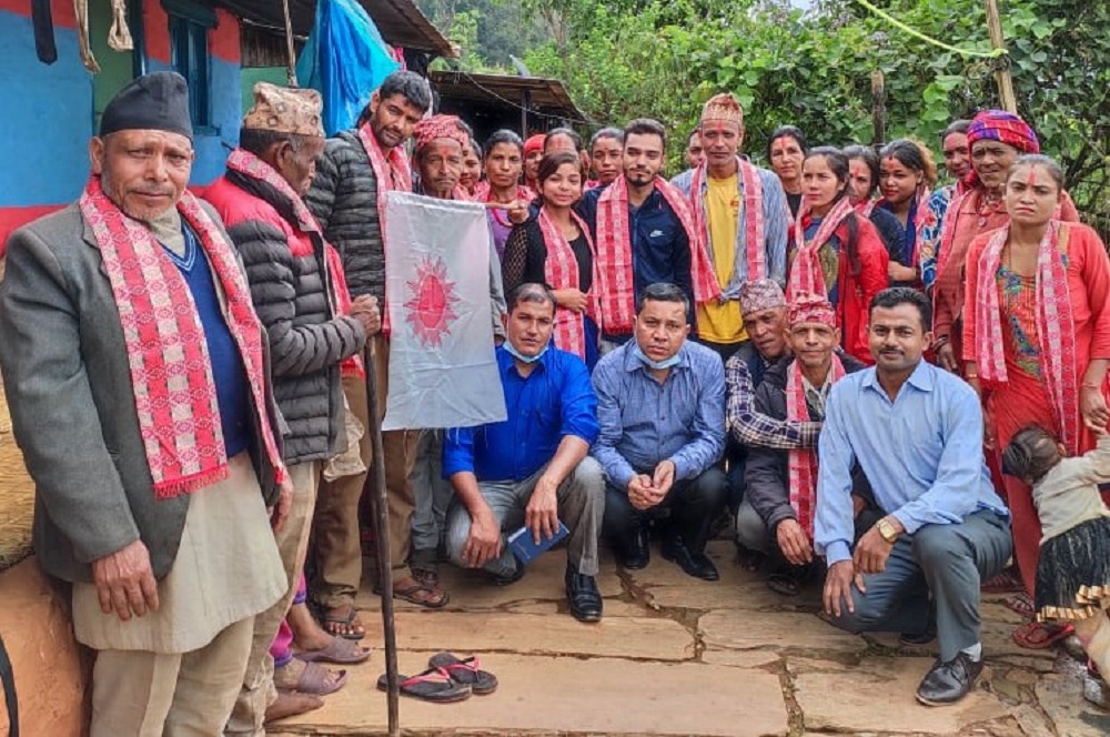 सिन्धुपाल्चोकमा एमालेको आक्रामक अभियान, सिंगो बस्तीका सबै एमालेमा प्रवेश