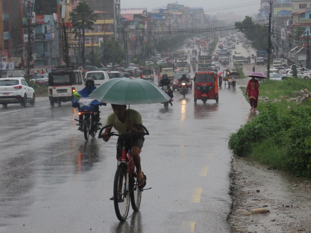 लगातार तीन दिन वर्षा हुने, हिमपातको संभावना