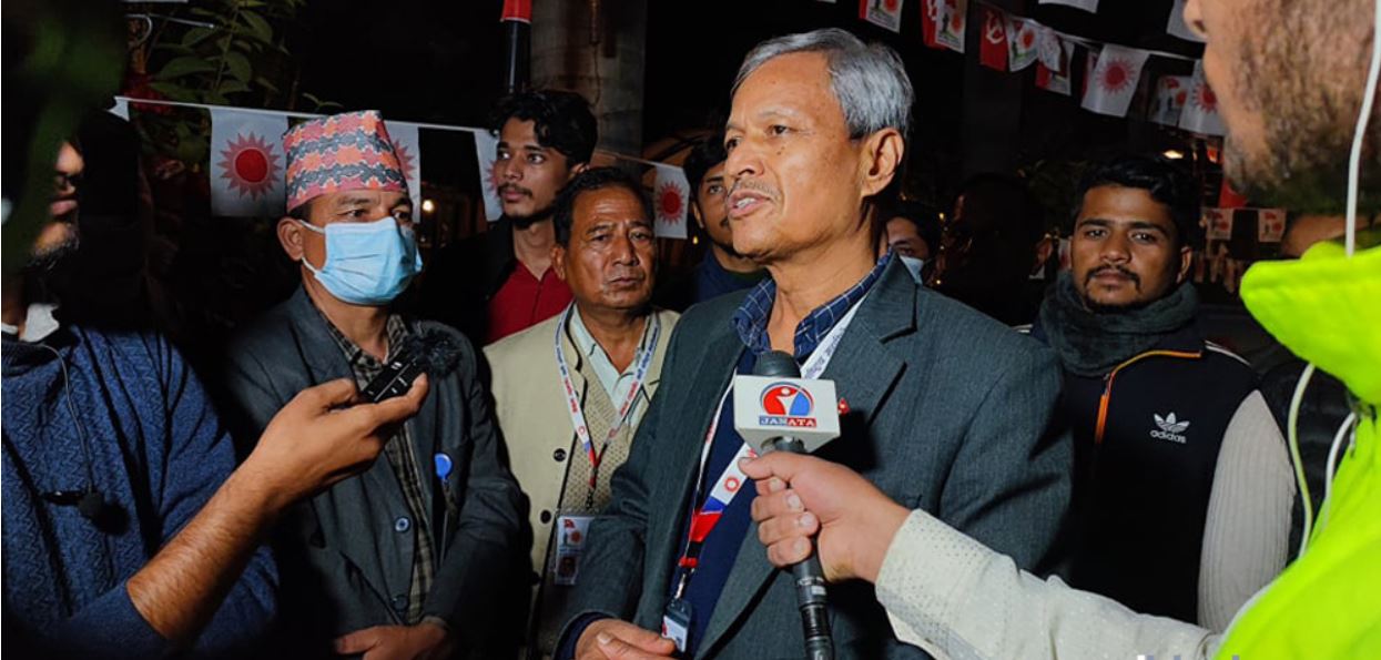 ओलीले अब सक्नुहुन्न, हाम्रो काँधमा भारी बिसाइदिए हुन्छ : भीम रावल