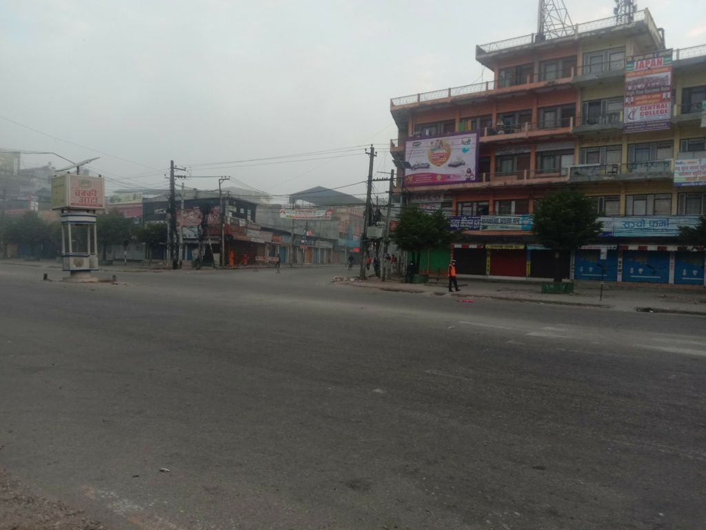 विप्लवको नेपाल बन्दका कारण चितवनको जनजिवन प्रभावित,बिहानैदेखि यात्रुलाई सास्ती