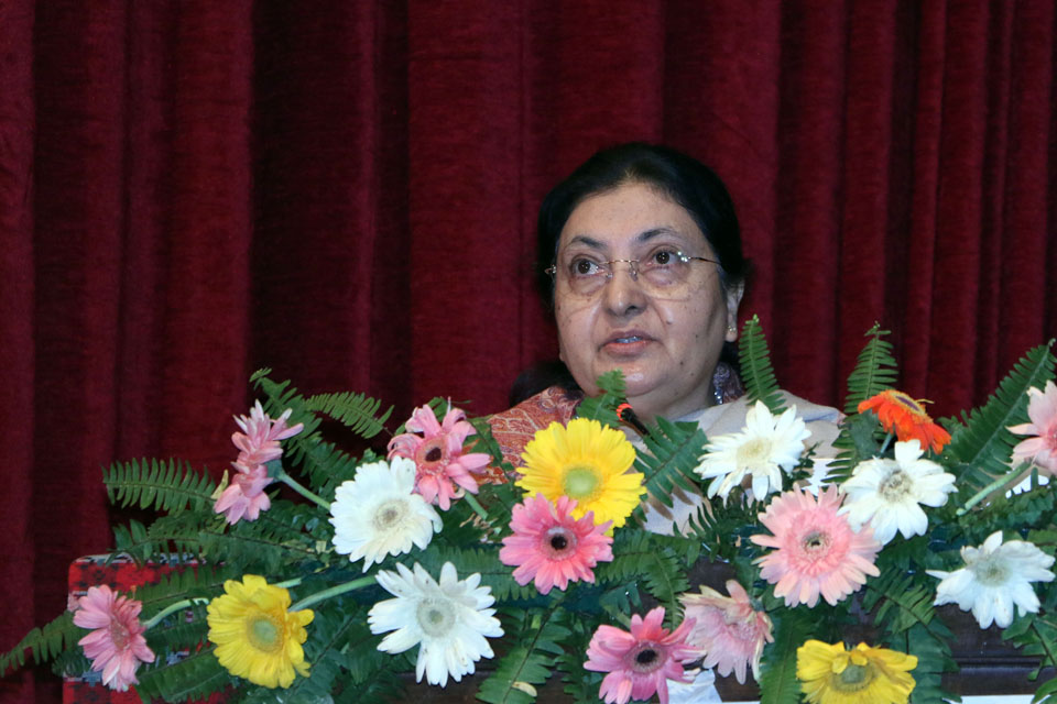 काठमाण्डौलाई नमूना राजधानी बनाउन विद्युतीय गाडी सञ्चालन गर्नुपर्छ : राष्ट्रपति भण्डारी