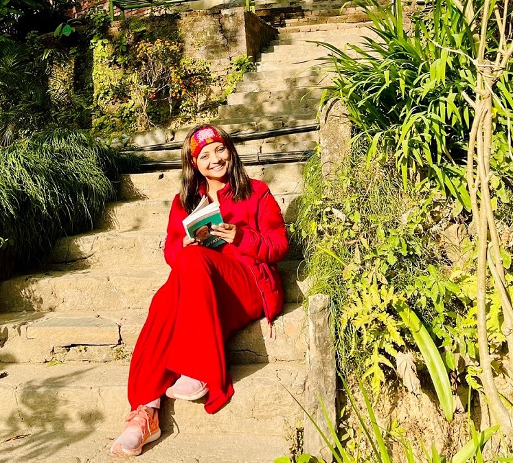 नायिका नम्रताले लिइन् ओशो सन्यास