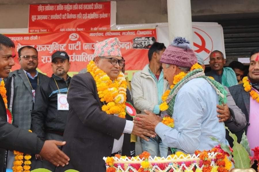 कांग्रेस र एमाले परित्याग गरि सैयौं नेता कार्यकर्ता माओवादीमा प्रवेश