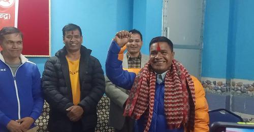 कांग्रेसका जिल्ला कोषाध्यक्ष माओवादी केन्द्रमा प्रवेश