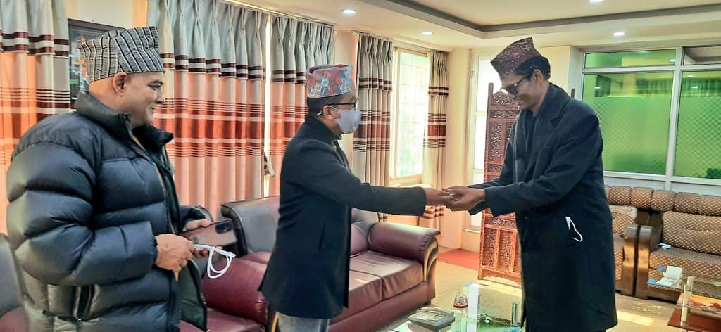 एमाले निकट पर्यटन व्यावसायी सापकोटा राप्रपा प्रबेश