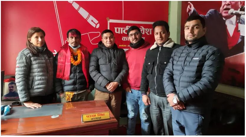 वैद्य निकट विद्यार्थीका सचिवालय सदस्य बाशु न्यौपाने माओवादी केन्द्रमा प्रवेश