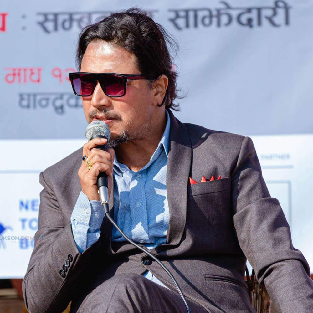 एनआरएनएको निर्वाचनप्रति दीपकराज गिरीको टिप्पणी : उताबाट आएर केही सिकाउलान् भनेको यतैबाट पो सिकेर गएछन् !