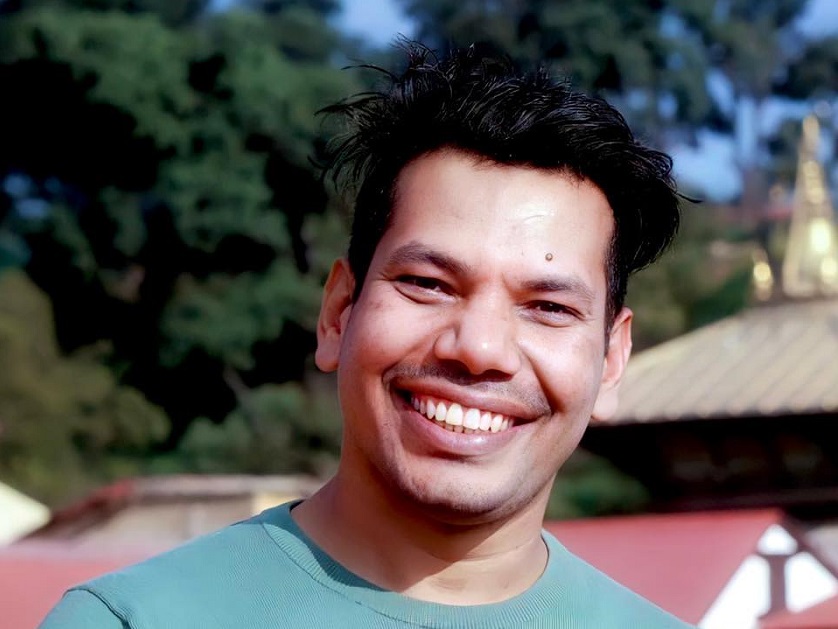 जातिय गीतमा सम्बन्धित् जातका कलाकारलाई गाउन लगाउनु जातिय विभेदको नमुना हो : शिव परियार