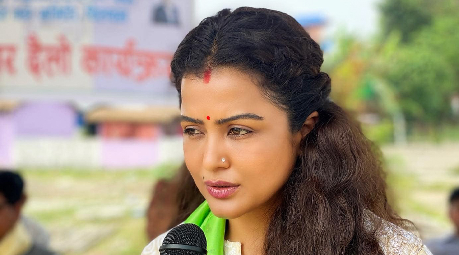 विदेशीको विचार बोक्ने पार्टीहरुले देशको रक्षा गर्न सक्दैनन्ः रेखा थापा