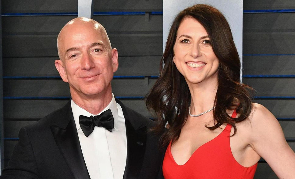 बेजोसकी पूर्वपत्नी डिभोर्समा पाएको अर्बौँ डलर दान गरेर पनि विश्वकै धनी महिला !