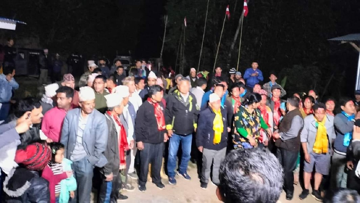 ओलीको जन्मभूमीमा एमालेमा पहिरो, सयौं घरधुरीले पार्टी छाडेपछि…