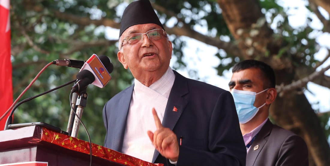 चुनावी सभालाई सम्बोधन गर्न केपी ओली झापा जाँदै
