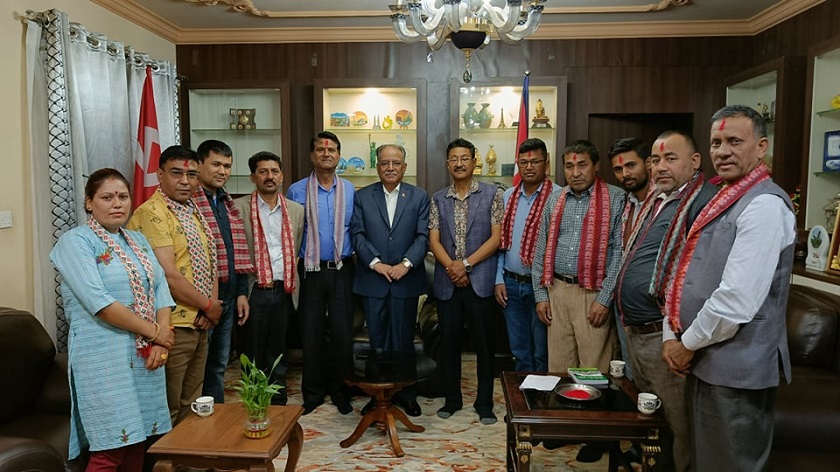 मजदुर नेता बद्री र साहित्यकार ईश्वरचन्द्र माओवादी प्रवेश