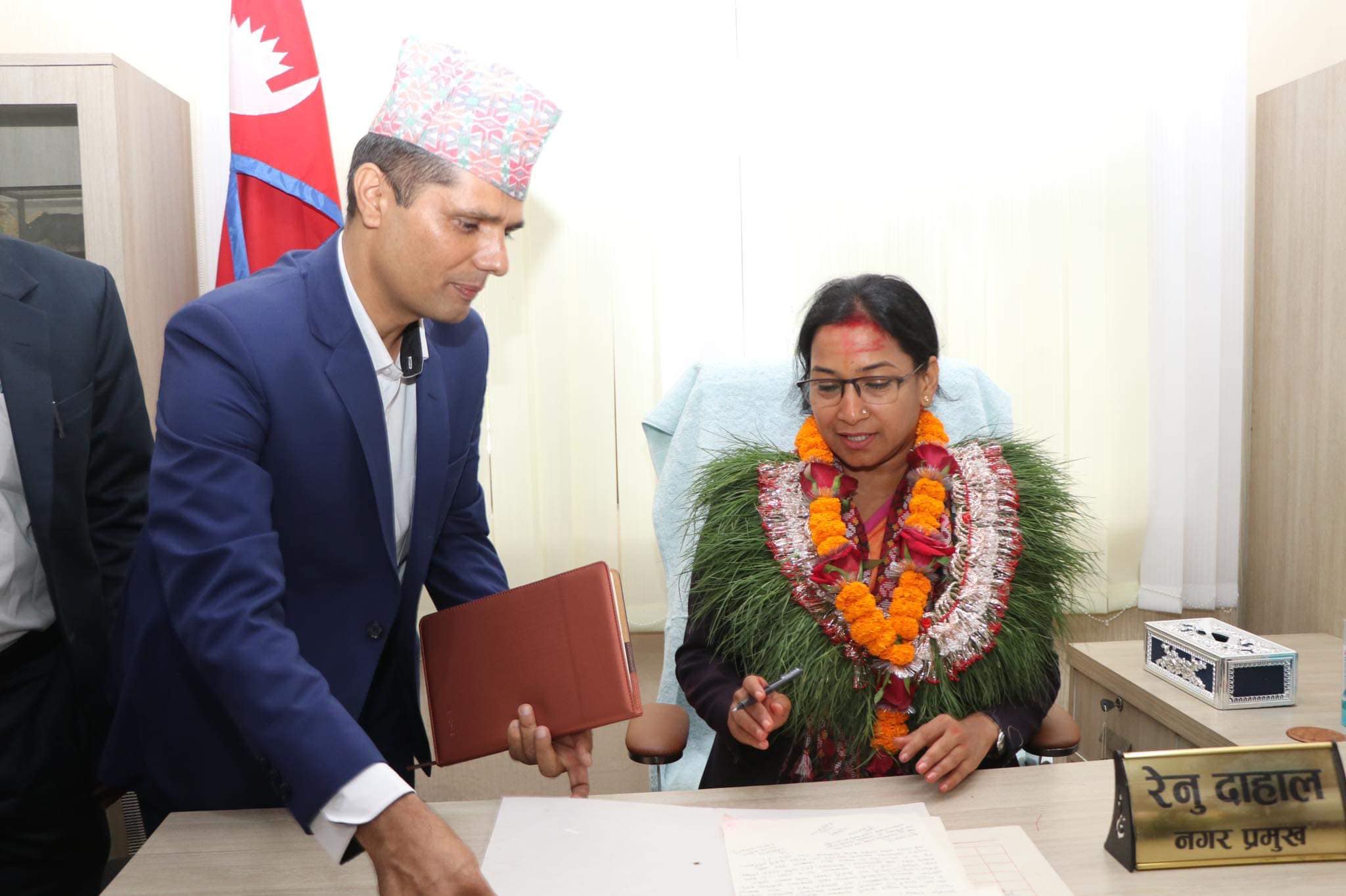 अब भरतपुरमा जन्मिने छोरीलाई नि:शुल्क बीमा, ७ हजार लि नि:शुल्क खानेपानी