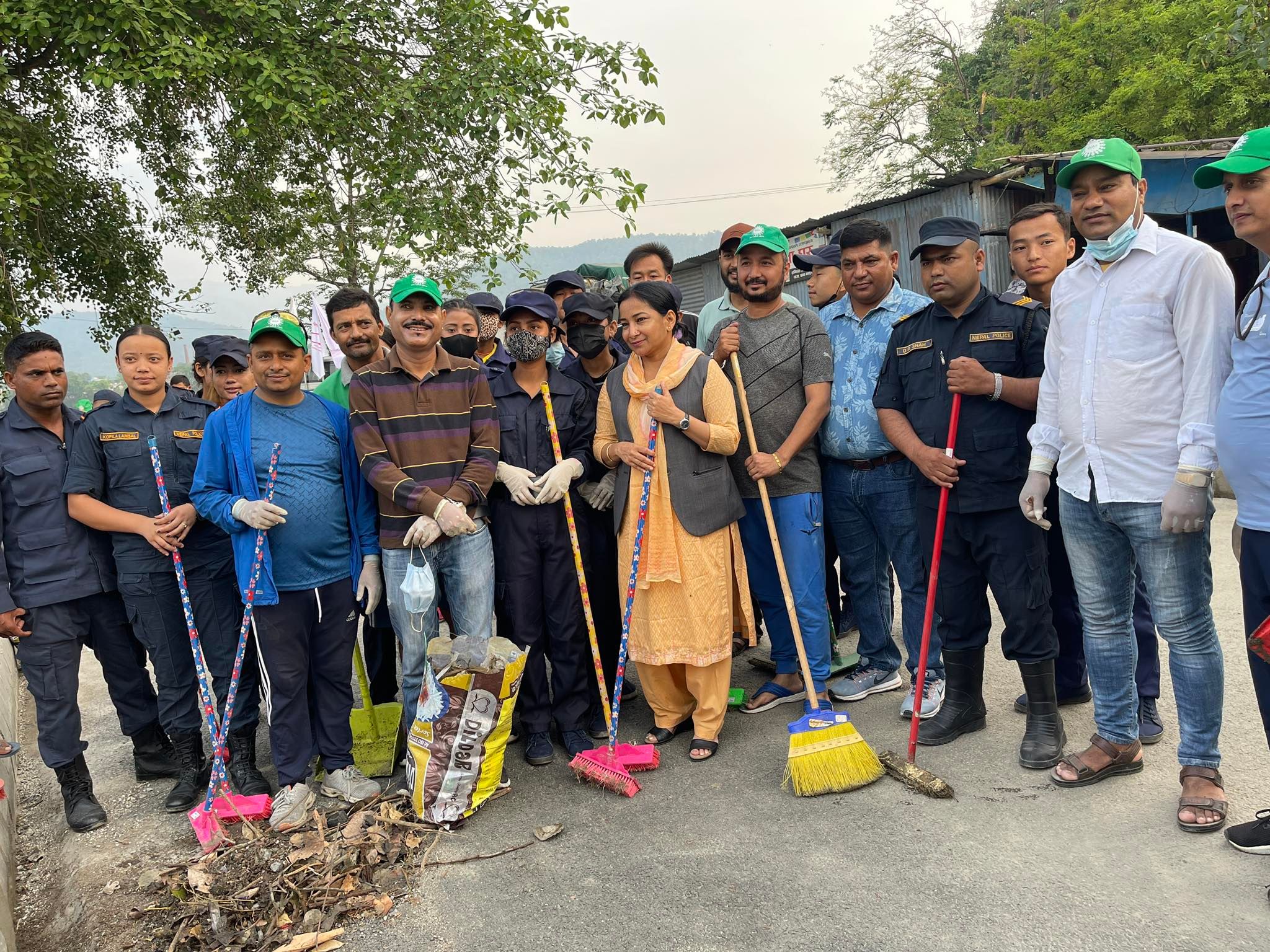 रेनु दाहालको सोमबारको चुनावी अभियान सरसफाईबाट