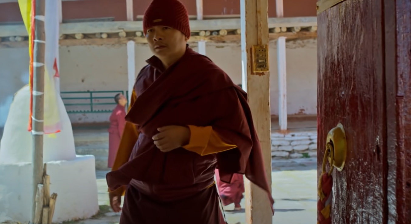 ‘कबड्डी ४’मा केटी नपाएर भिक्षु बनेको देखाइएको भन्दै जिल्ला प्रशासनमा उजुरी