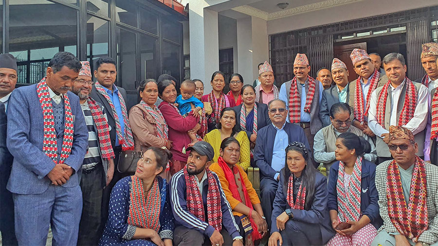 माओवादीलाई पहिलो पार्टी बनाउने योजनाका साथ सक्रिय हुन प्रचण्डको निर्देशन