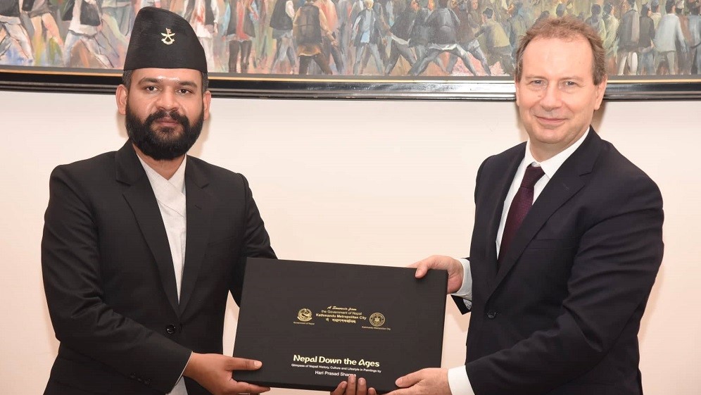 फ्रान्सका राजदूतले भेटे मेयर बालेन्द्रलाई, नगर सेवा व्यवस्थापनबारे छलफल