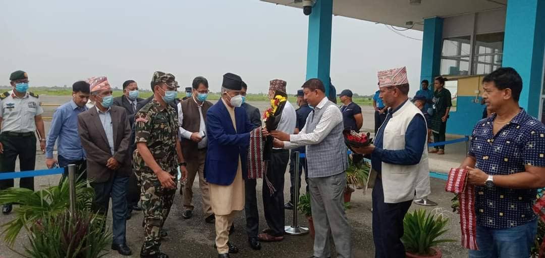 धनगढीका लागि उडेको देउवा सवार हेलिकप्टरमा इन्धन सकिएपछि भैरहवामा अवतरण