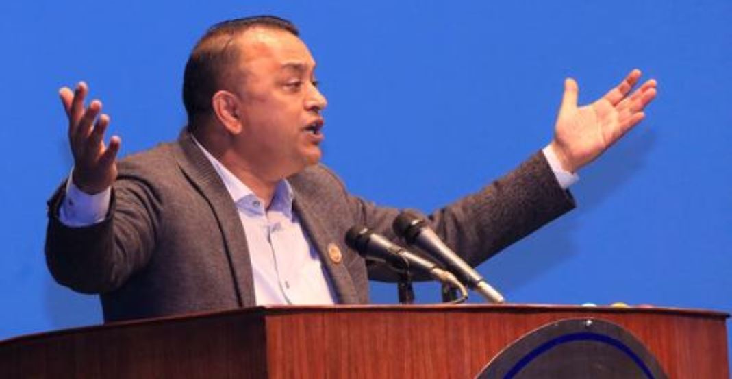 बालेनको प्रशंसा गर्दै गगनले संसदमा भने- फ्लाइओभरको बजेट काटेर भए पनि बञ्चरेडाँडाको प्रतिज्ञा पूरा गरौँ