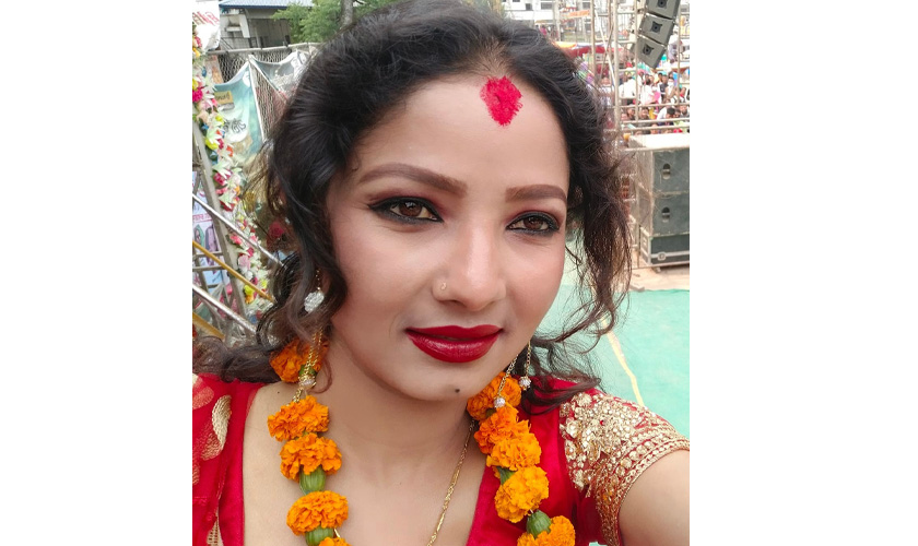 चर्चित लोकगायिका कल्पना दाहालले गरिन् सुटुक्क ‘कोर्टम्यारिज’