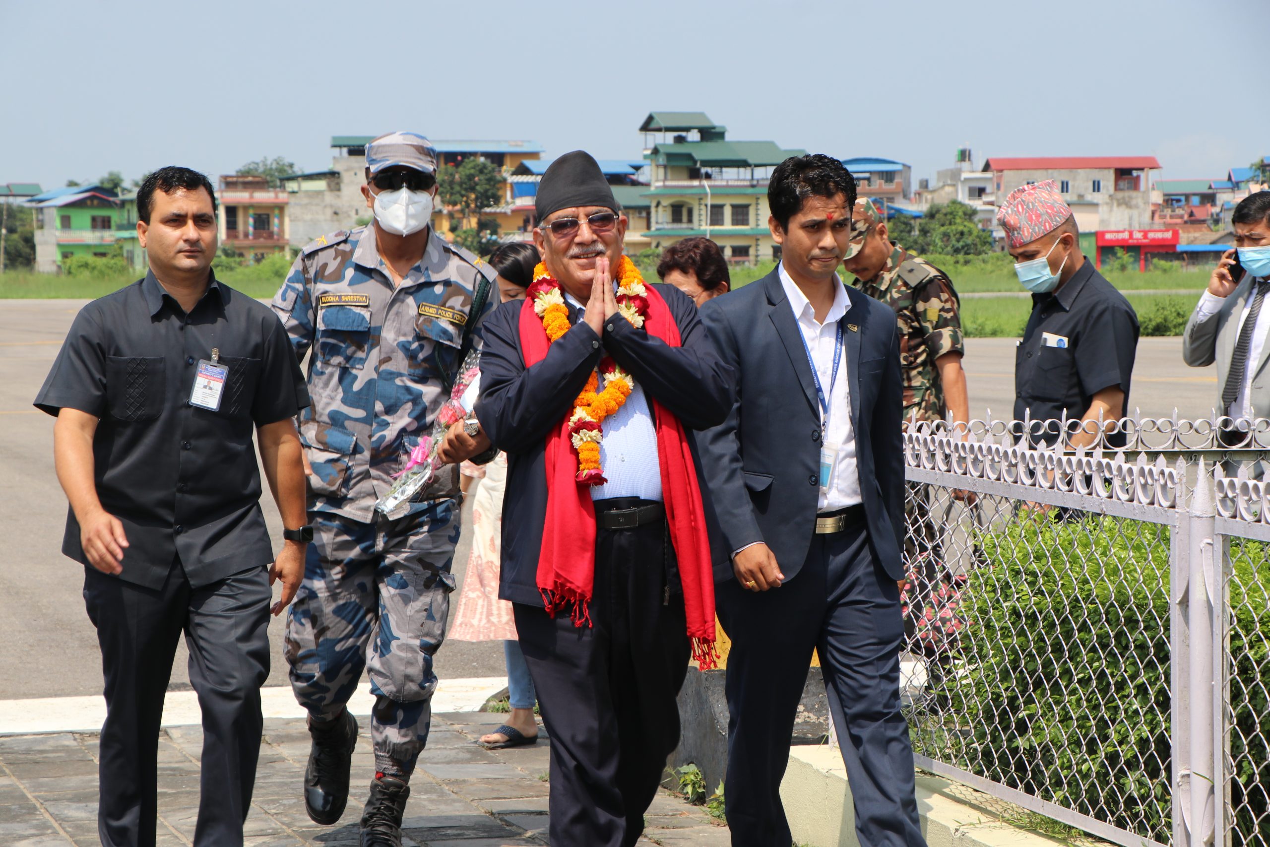 व्यवस्था बदल्यौं, अब जनताको अवस्था बदल्छौं : प्रचण्ड