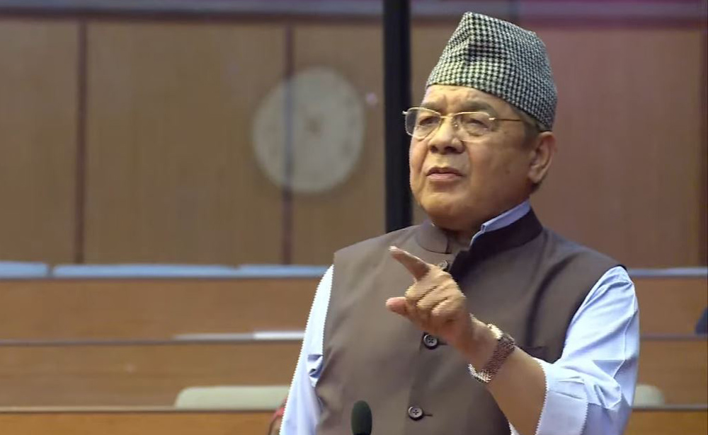 नागरिकता विधेयकको बचाउ गर्दै वामदेवले भने : सरकारको निर्णय ठीक छ