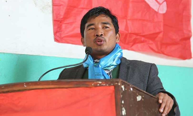 केपी ओलीको क्षेत्रबाट चुनावमा उठ्ने रन्जित तामाङको घोषणा