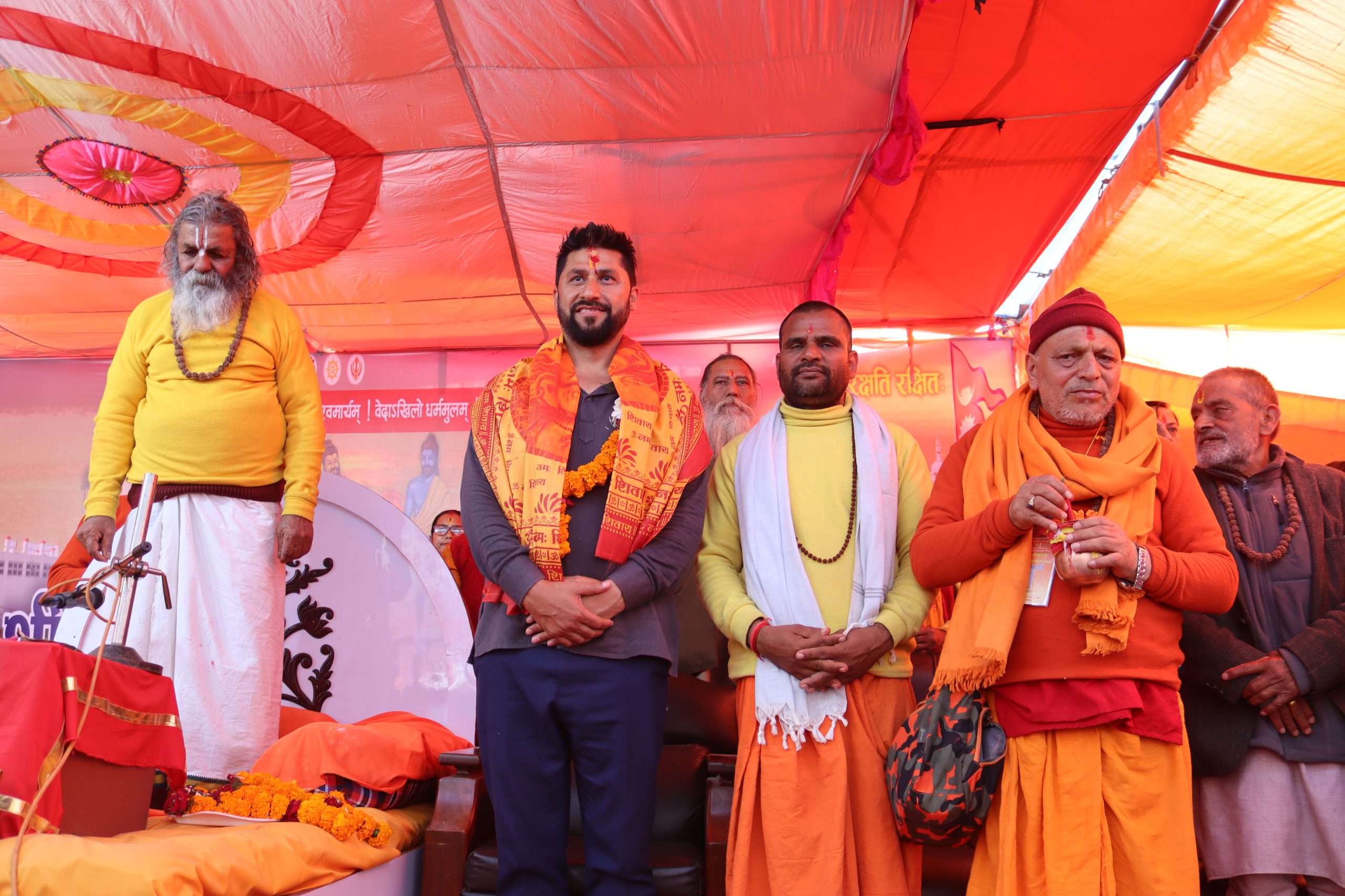 कोटिहोम महायज्ञको रवि लामिछाने र विक्रम पाण्डेले गरे दर्शन