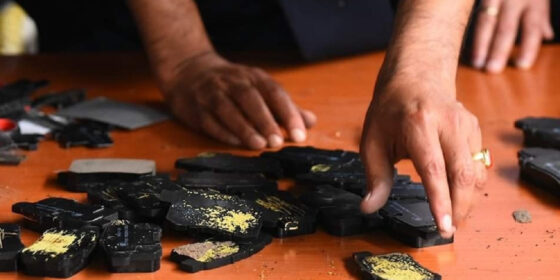 सुन तस्करीमा पक्राउ परेका चिनियासँग भारतीय आधारकार्ड फेला