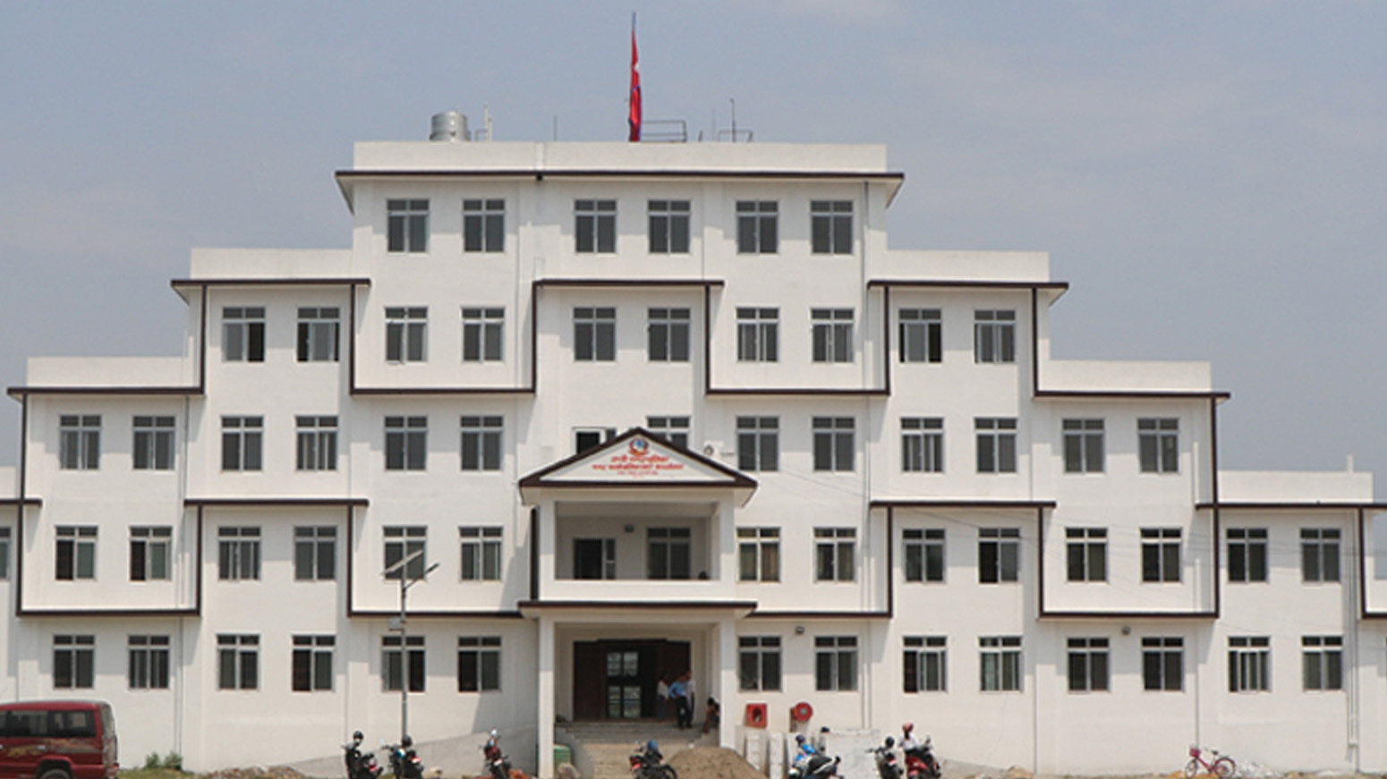 दुईसय बढी विपन्न परिवारले पाए नयाँ घर