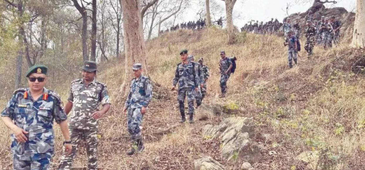 अब सशस्त्रको एक प्लाटुन फौज चौबिसै घण्टा सीमा गस्तीमा