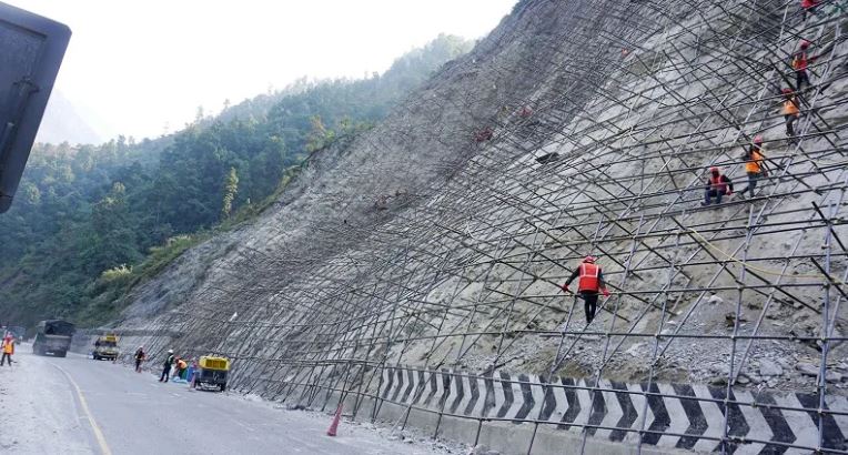 मुग्लिन-पोखरा सडकः पूर्वी खण्डमा ५६, पश्चिम खण्डमा २३ प्रतिशत प्रगति