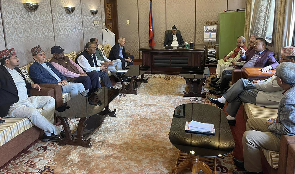 गृहमन्त्री लामिछानेलाई संसदमा बोल्न दिने विपक्षी दलको निर्णय