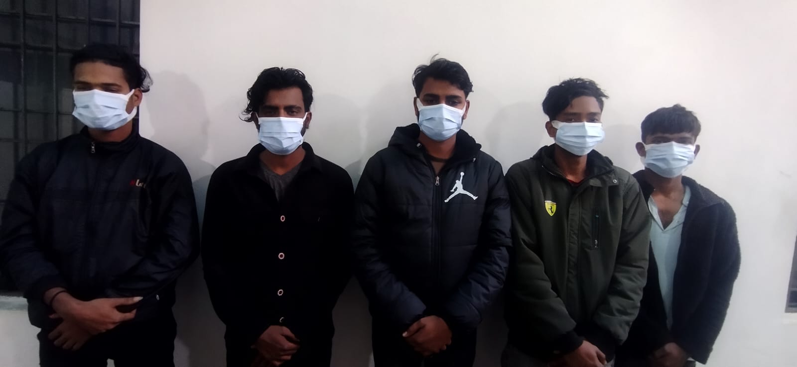 क्यानडा पठाइदिने भन्दै विराटनगरका बाबु-छोराबाट ६६ लाख ठगी, पाँच जना पक्राउ