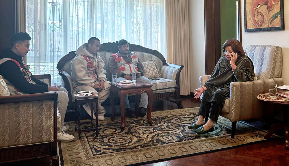 परराष्ट्रमन्त्री राणा र ओडिशाका मुख्यमन्त्री माँझीबीच कुराकानी