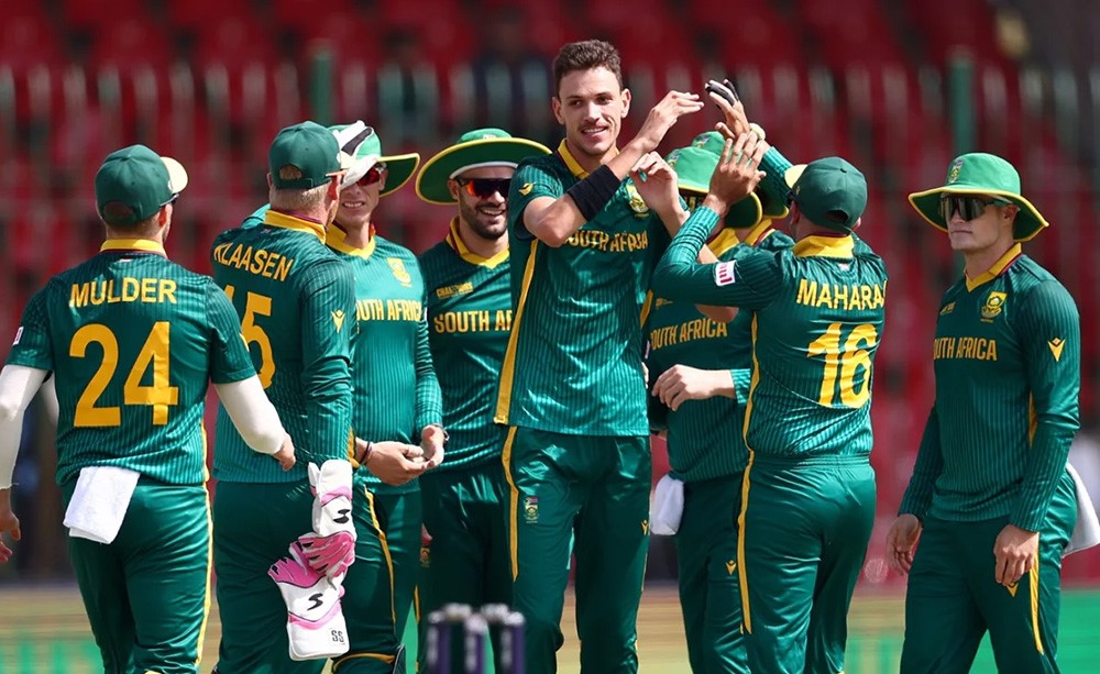 दक्षिण अफ्रिका च्याम्पियन्स ट्रफीको सेमिफाइनलमा