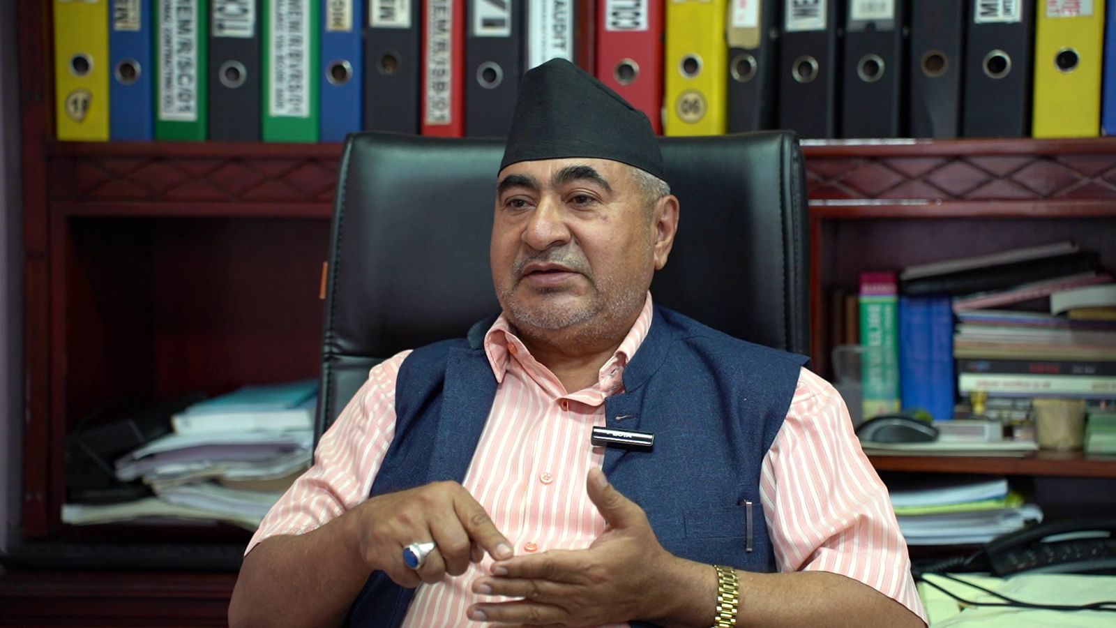 सांसदले मर्यादा भुले नेता अब्दुल सत्तार