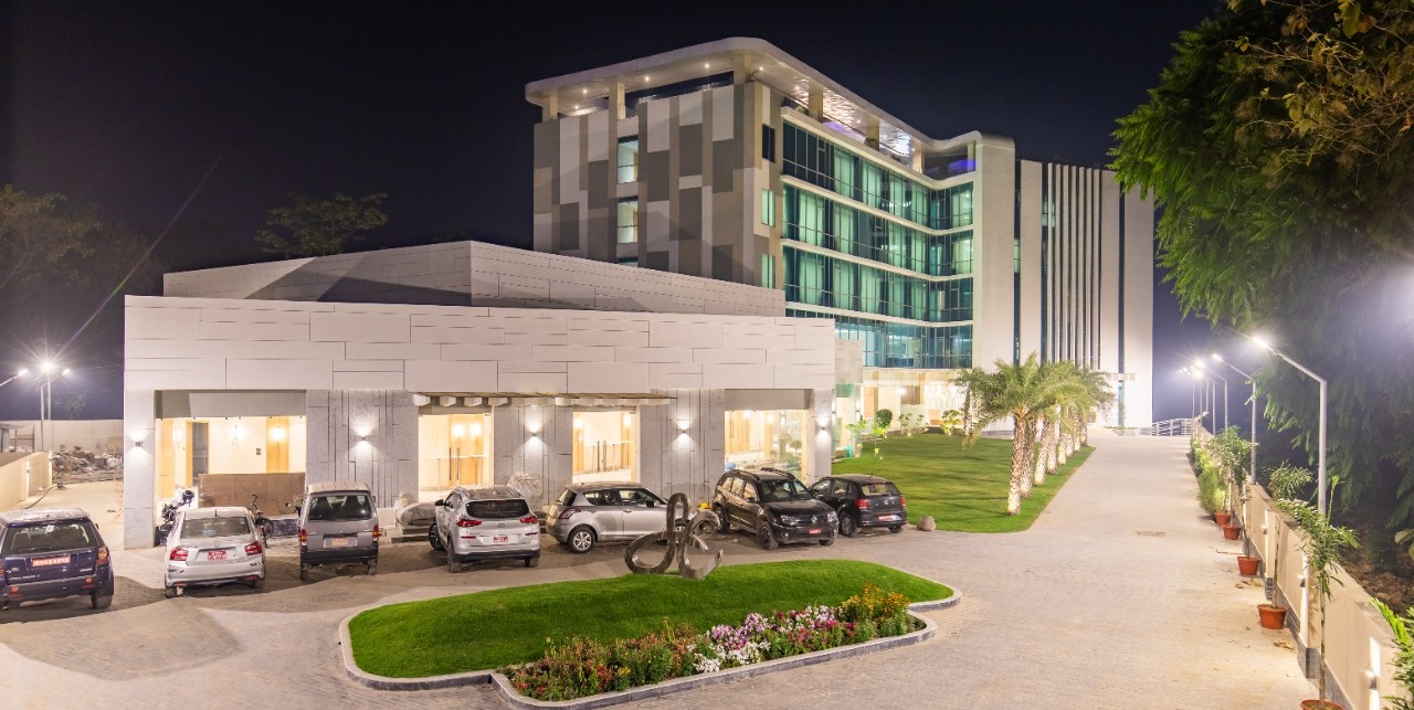 चितवनको सिराइचुली होटलले आइपीओ जारी गर्ने