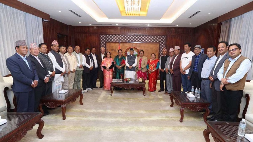 ओली झन् आक्रामक : विद्या भण्डारीमाथि बालुवाटारबाटै ‘राजनीतिक प्रहार’